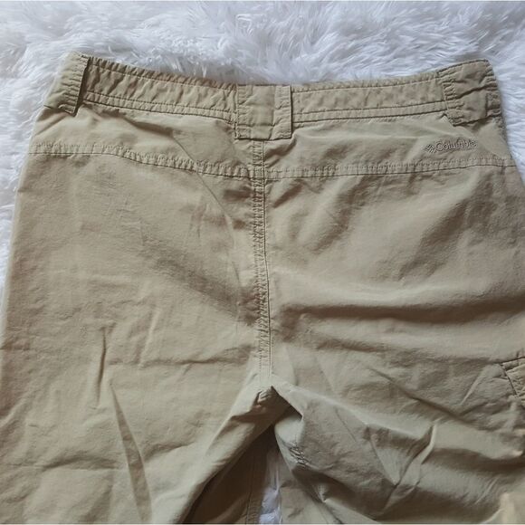 Columbia thin Khaki Crop Pants Size 6 - Picture 2 of 9
